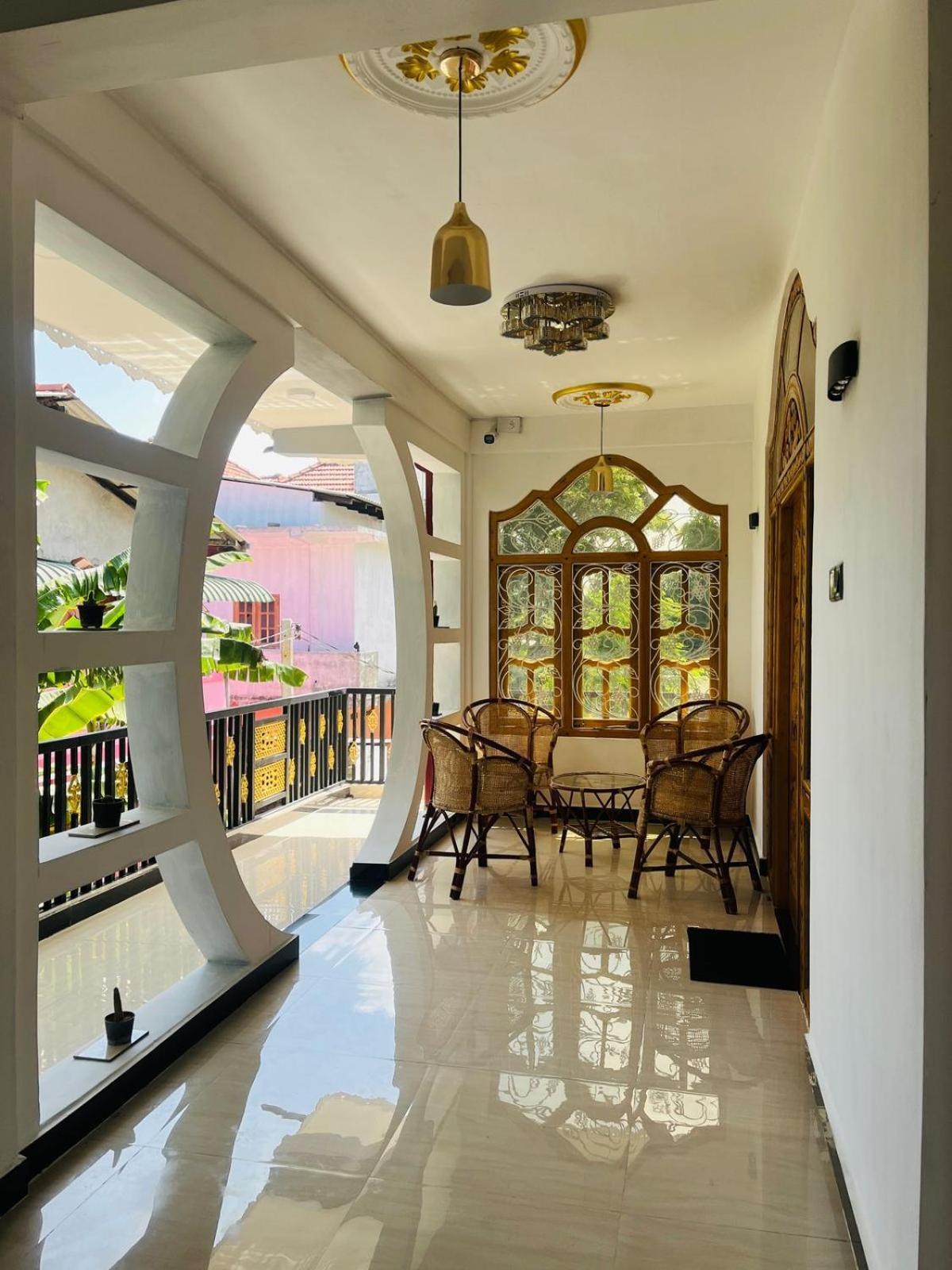 J & J Homestay Jaffna Eksteriør bilde